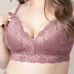Kindred Bravely Lace Bralette in Mauve